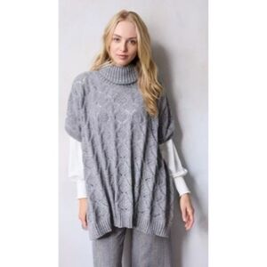 NWT LC Lauren Conrad Pointelle Knit Metallic Poncho